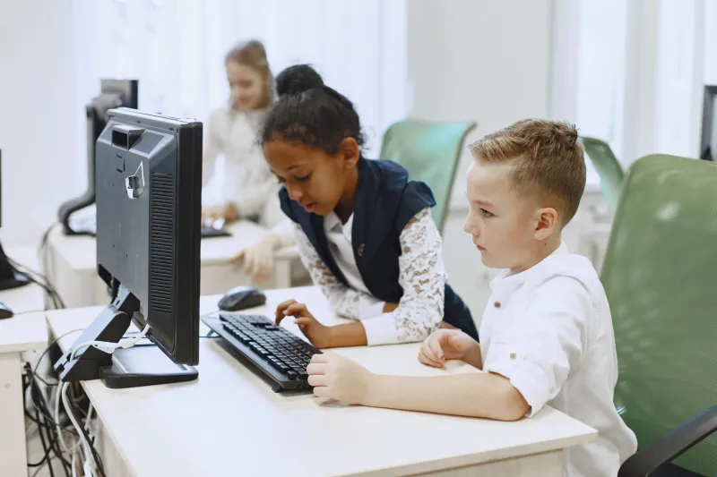 Lesson Plans Made of Blocks: Why American Teachers Should Keep an Eye on Hytale